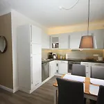 Haus Sonnenblume - 2 Wohnungen Mit Top Ausstattung - Nur 10 Min Bis Koblenz - Kostenlose Pkw Und Transporter Parkplaetze Apartman