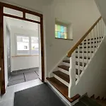 Apartman Haus Sonnenblume - 2 Wohnungen Mit Top Ausstattung - Nur 10 Min Bis Koblenz - Kostenlose Pkw Und Transporter Parkplaetze Eitelborn