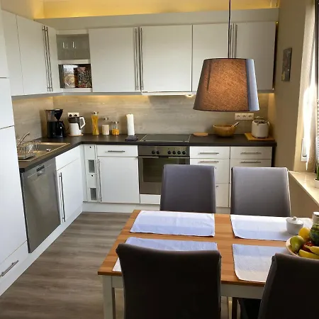 Appartement Haus Sonnenblume - 2 Wohnungen Mit Top Ausstattung - Nur 10 Min Bis Koblenz - Kostenlose Pkw Und Transporter Parkplaetze Eitelborn