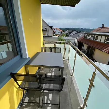 Haus Sonnenblume - 2 Wohnungen Mit Top Ausstattung - Nur 10 Min Bis Koblenz - Kostenlose Pkw Und Transporter Parkplaetze