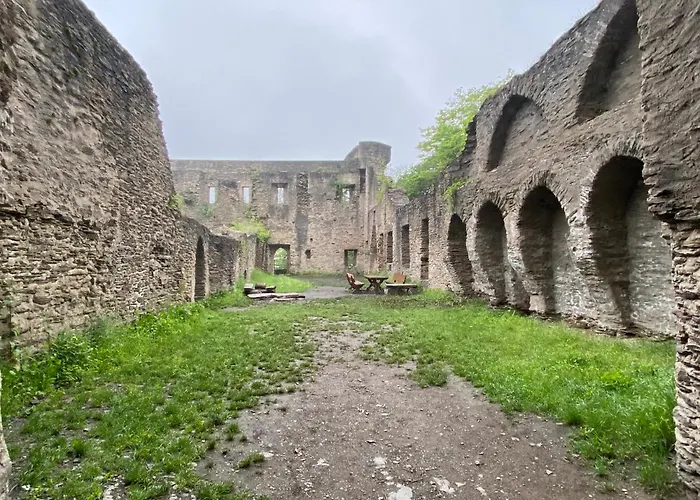 Grosse Ferienwohnung Mit Parkplaetzen Und Top Ausstattung - Nur 15 Min Bis Koblenz *
