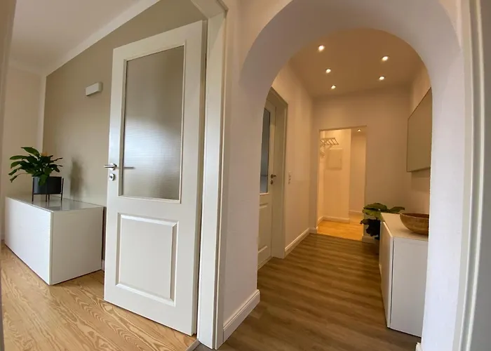 Grosse Ferienwohnung Mit Parkplaetzen Und Top Ausstattung - Nur 15 Min Bis Koblenz *