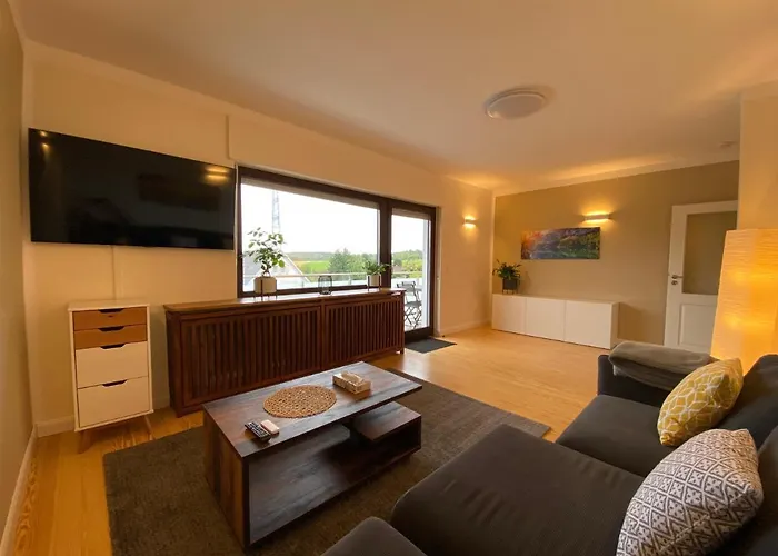 Grosse Ferienwohnung Mit Parkplaetzen Und Top Ausstattung - Nur 15 Min Bis Koblenz * Eitelborn