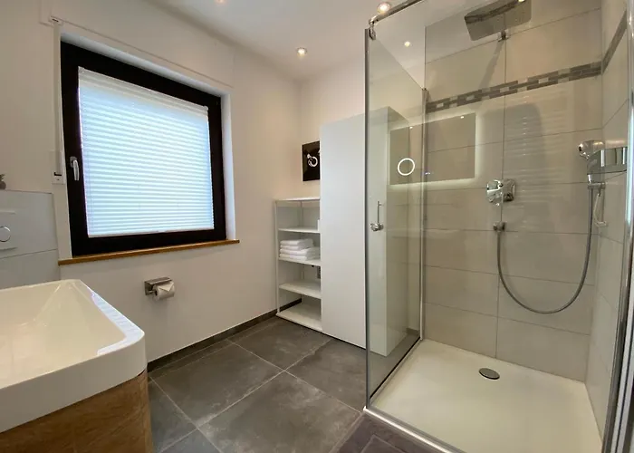 Grosse Ferienwohnung Mit Parkplaetzen Und Top Ausstattung - Nur 15 Min Bis Koblenz Eitelborn